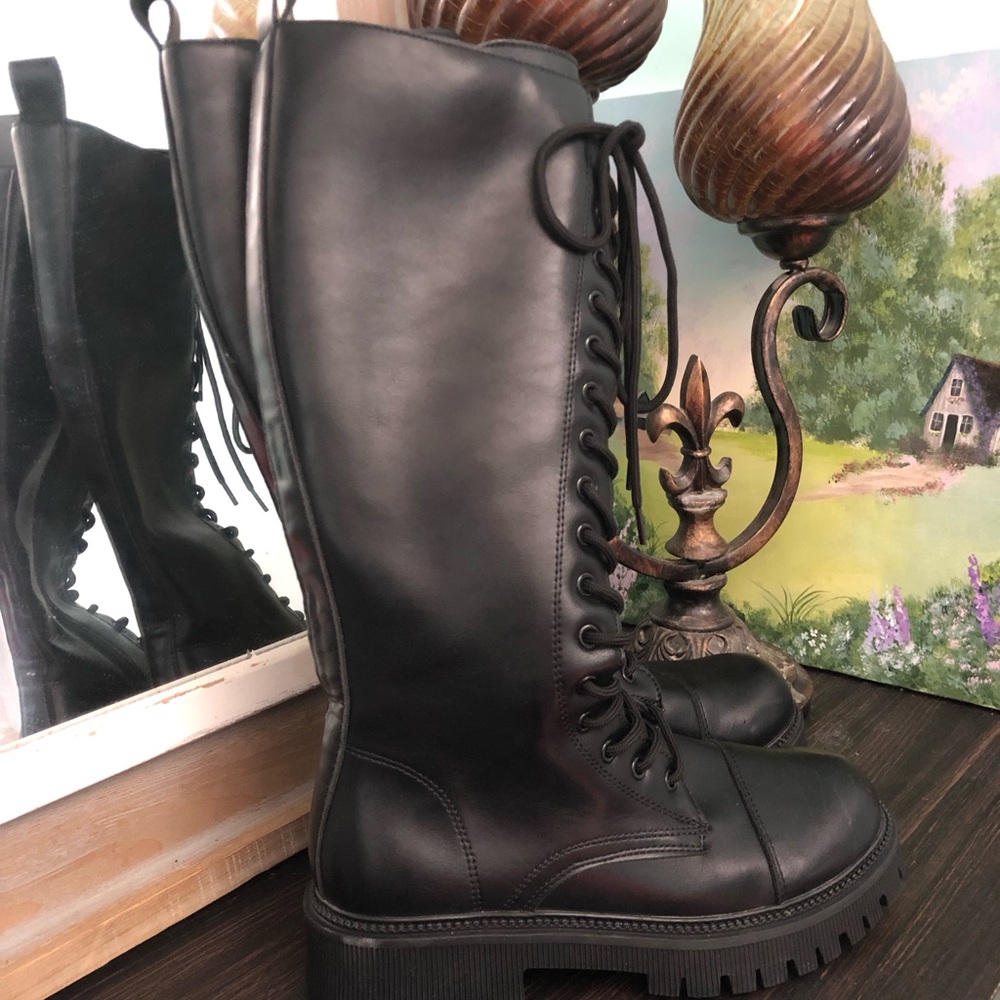 Black Lace-Up Women's COMBAT Boots